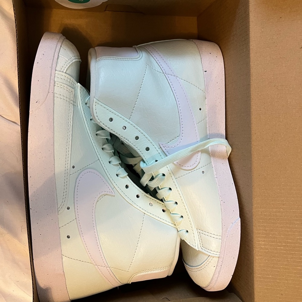 Next Nature Green Women’s Nike Blazers